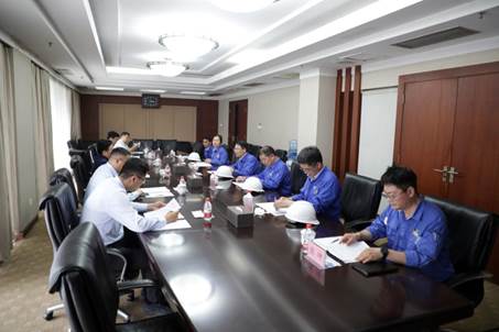 打造向上向前第一象限生力軍 錘煉甘于做人做事作難、受苦受累受屈的企業(yè)家隊(duì)伍——河南投資集團(tuán)黨委書記、董事長(zhǎng)劉新勇蒞臨安彩高科開展主題教育調(diào)研
